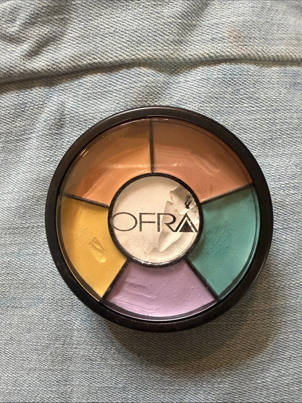 OFRA Concealer Magic Roulette - Picture 1 of 3